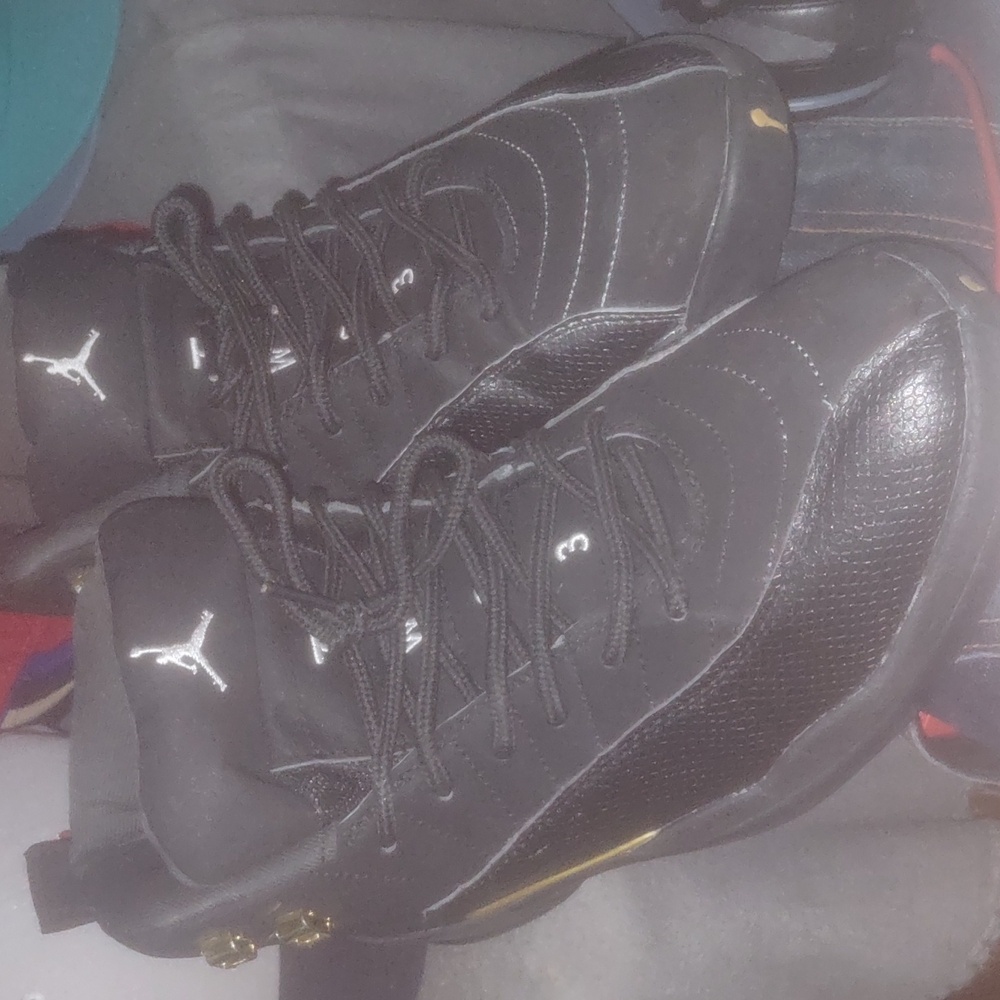 Air Jordan 12 "Retro Black Taxi" size 11 mens